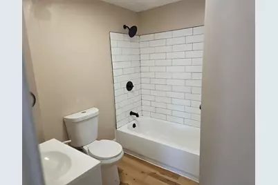 184 King St, Springfield, MA 01109 - Photo 14