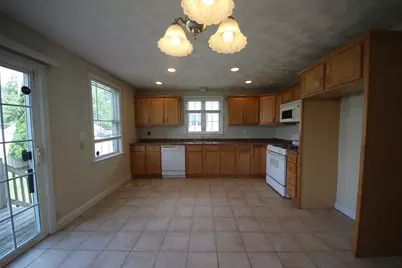 99 Manchester St #A, Lowell, MA 01852 - Photo 12