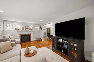 212 Emerson St, Springfield, MA 01118 - Photo 6