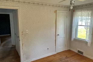 42 Clairmont Ave, Chicopee, MA 01013 - Photo 20