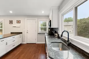 16 Elm St, Medford, MA 02155 - Photo 14