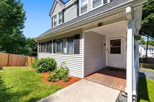 16 Elm St, Medford, MA 02155 - Photo 4