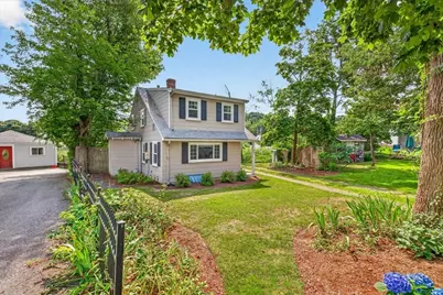 72 Bonnie Brier Cir, Hingham, MA 02043 - Photo 2
