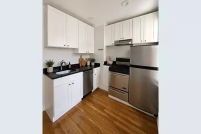 61 Phillips St #3, Boston, MA 02114 - Photo 6