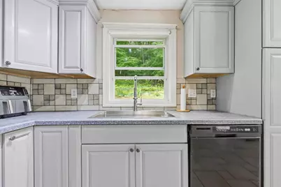 70 High St, Monson, MA 01057 - Photo 12