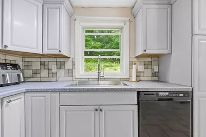 70 High St, Monson, MA 01057 - Photo 12
