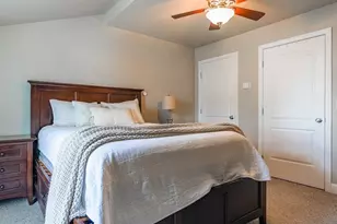 40 Winchester Ln, Fall River, MA 02721 - Photo 10