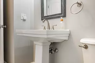 40 Winchester Ln, Fall River, MA 02721 - Photo 8