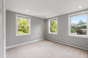 90 Strawberry Ln, Abington, MA 02351 - Photo 20