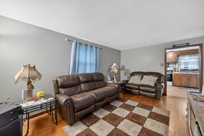 46-48 Fenwick St, Springfield, MA 01109 - Photo 16