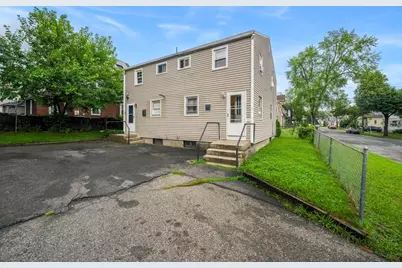 46-48 Fenwick St, Springfield, MA 01109 - Photo 4