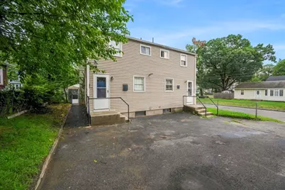 46-48 Fenwick St, Springfield, MA 01109 - Photo 6