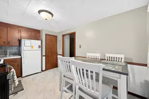 46-48 Fenwick St, Springfield, MA 01109 - Photo 10