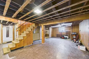 541 Woodman St, Fall River, MA 02724 - Photo 34