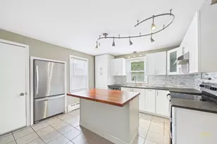 541 Woodman St, Fall River, MA 02724 - Photo 12