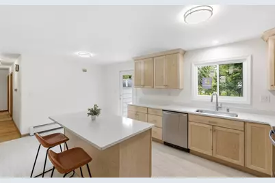 17 Everett St Extension, Fitchburg, MA 01420 - Photo 8