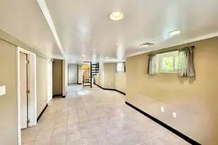 18 Rice St, Cambridge, MA 02140 - Photo 12