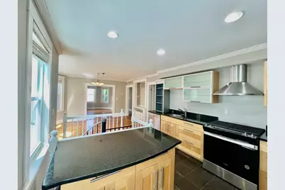 18 Rice Street #1, Cambridge, MA 02140 - Photo 4