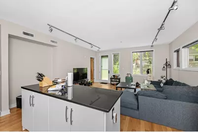 24 Bay State Rd #5, Cambridge, MA 02138 - Photo 8
