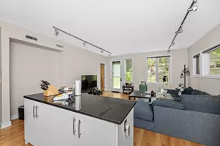 24 Bay State Rd, Cambridge, MA 02138 - Photo 8
