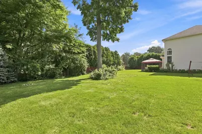 32 Waterford Dr, Westfield, MA 01085 - Photo 32
