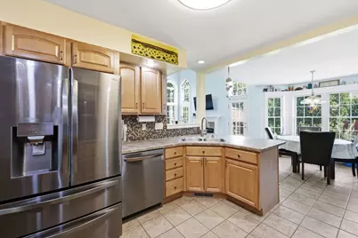 32 Waterford Dr, Westfield, MA 01085 - Photo 12