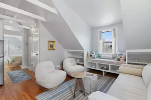3 Circle St, Marblehead, MA 01945 - Photo 6