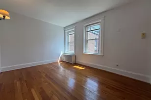 7 Grove St, Boston, MA 02114 - Photo 4
