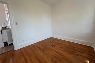 7 Grove St, Boston, MA 02114 - Photo 12