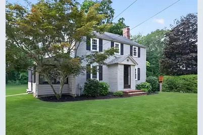 124 Hobart St, Hingham, MA 02043 - Photo 2