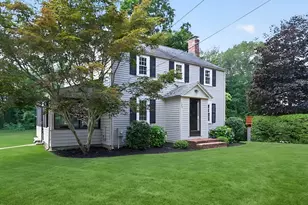 124 Hobart St, Hingham, MA 02043 - Photo 2