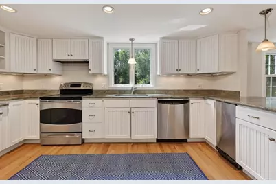 124 Hobart St, Hingham, MA 02043 - Photo 10