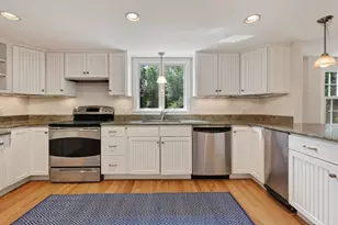 124 Hobart St, Hingham, MA 02043 - Photo 10