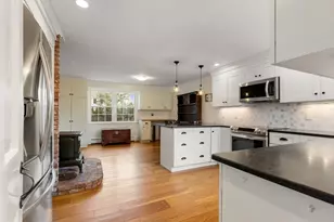 17 Highland St, Rockport, MA 01966 - Photo 8