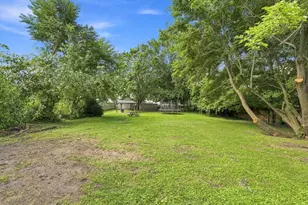 34 W School St, Westfield, MA 01085 - Photo 32