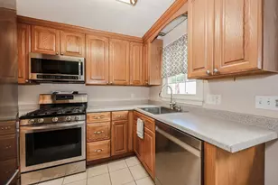 24B Rockingham St, Lowell, MA 01852 - Photo 4