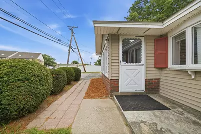 218 Stedman St, Lowell, MA 01851 - Photo 36