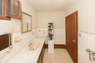 65 Beattie St, Fall River, MA 02723 - Photo 10