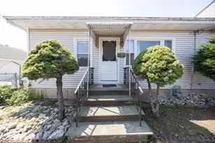 65 Beattie St, Fall River, MA 02723 - Photo 2