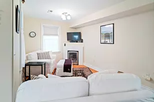 405 E 3rd St, Boston, MA 02127 - Photo 14