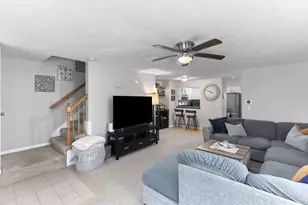 8 Spruce Tree Ln, Norton, MA 02766 - Photo 2