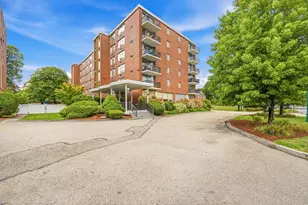 20 Hammond Pond Pkwy, Newton, MA 02467 - Photo 2