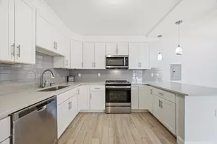 20 Hammond Pond Pkwy, Newton, MA 02467 - Photo 16