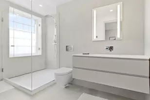 41 Mt Vernon St, Boston, MA 02108 - Photo 16