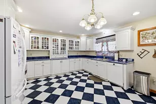 142 Oak Knoll Cir, Ludlow, MA 01056 - Photo 14