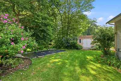 142 Oak Knoll Cir, Ludlow, MA 01056 - Photo 32