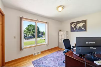 142 Oak Knoll Cir, Ludlow, MA 01056 - Photo 16