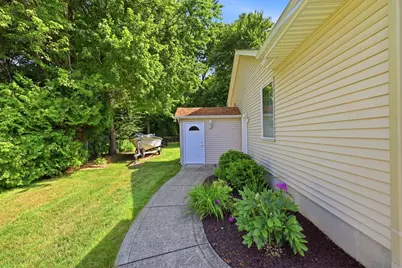 142 Oak Knoll Cir, Ludlow, MA 01056 - Photo 38