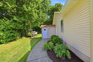 142 Oak Knoll Cir, Ludlow, MA 01056 - Photo 38