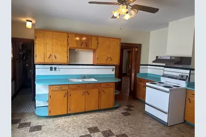 136 Main St, Everett, MA 02149 - Photo 10